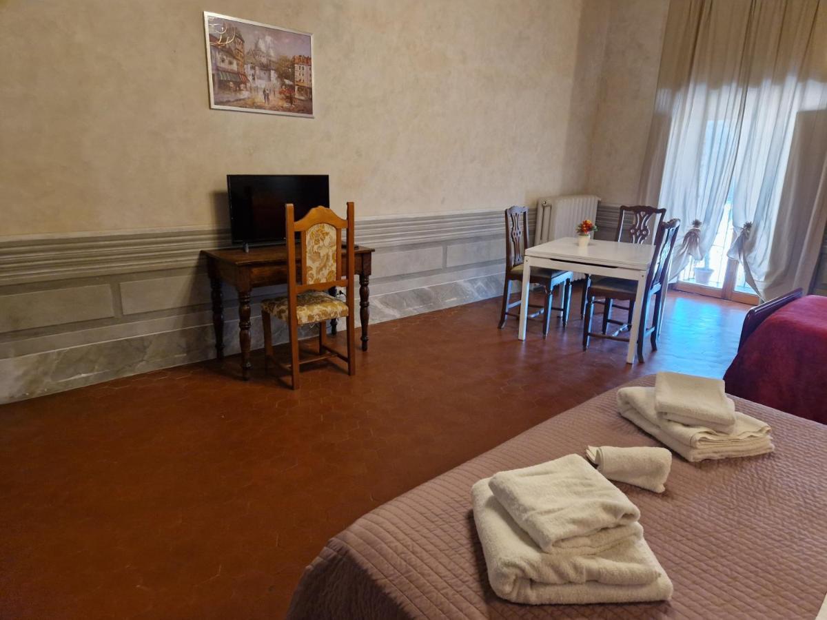 B&B I Rinascimenti Firenze Bagian luar foto