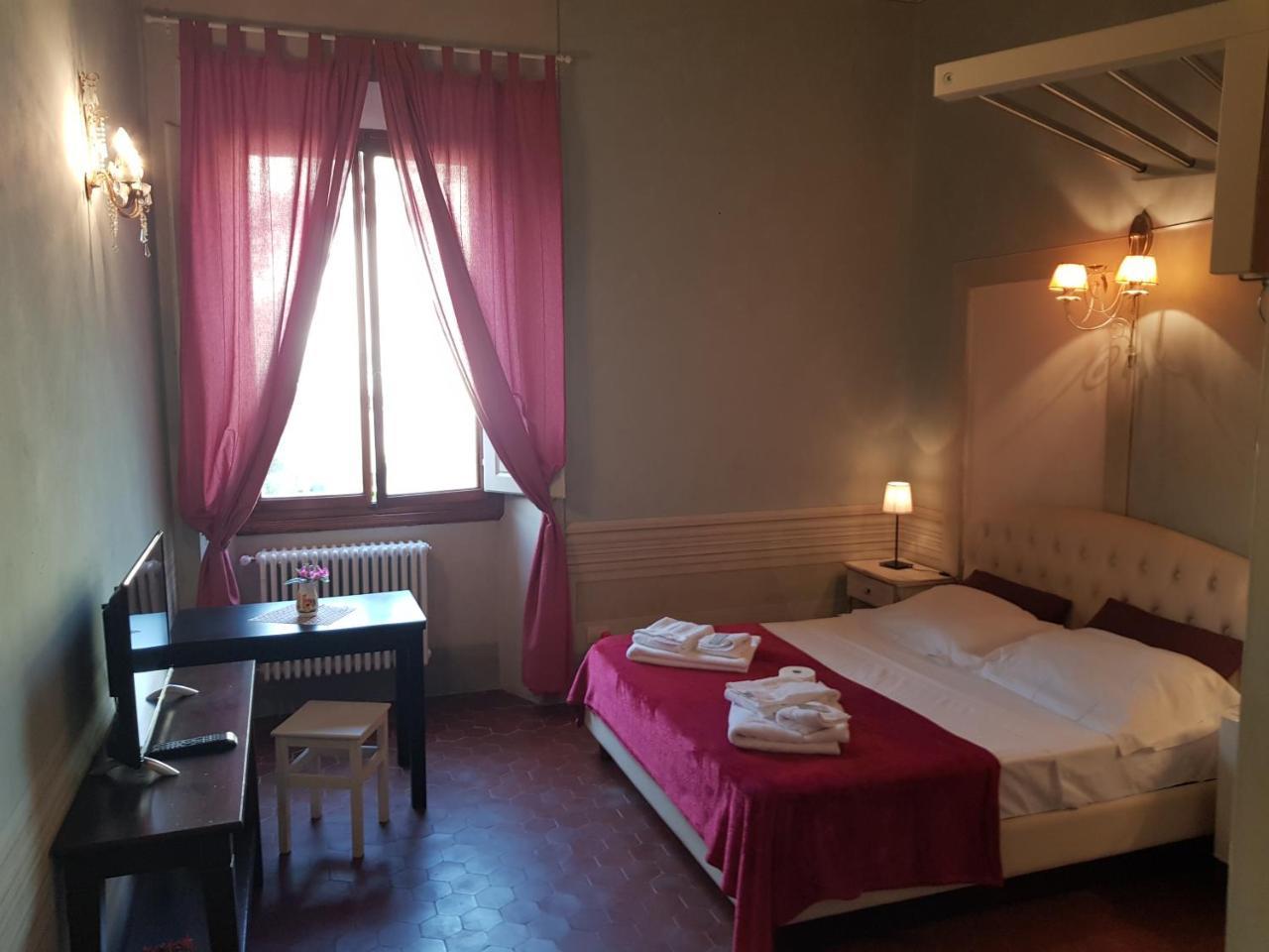 B&B I Rinascimenti Firenze Bagian luar foto
