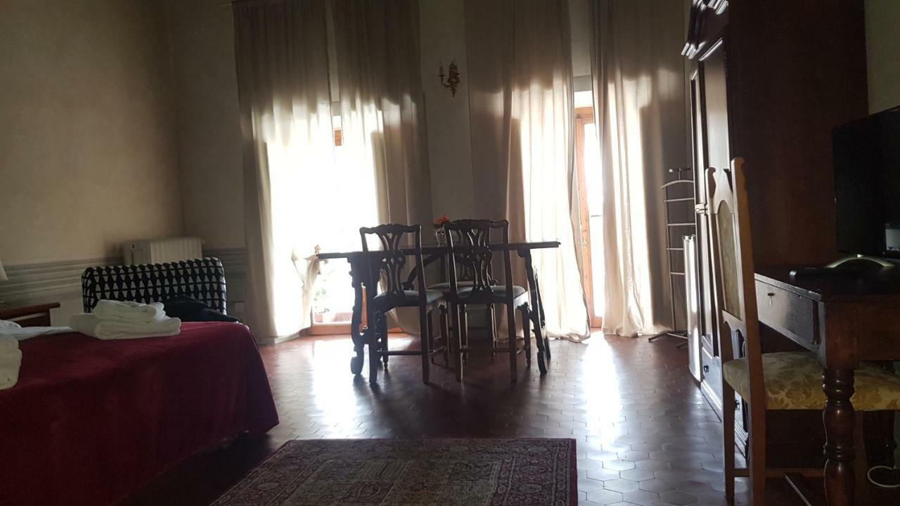 B&B I Rinascimenti Firenze Bagian luar foto